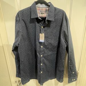 Van Heusen Men's XL Long Sleeve Dress Shirt NWT 17-17.5 Slim Fit